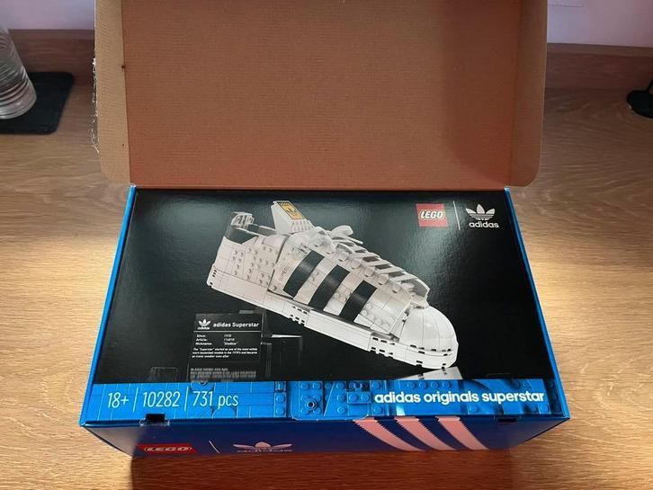 LEGO 10282 Adidas Originals Superstar, nieuw sealed + tas, Kinderen en Baby's, Speelgoed | Duplo en Lego, Nieuw, Lego, Complete set