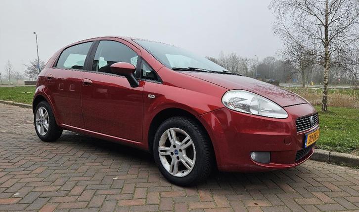 Fiat Grande Punto 1.2 5DR 2007 Rood, Auto's, Fiat, Particulier, Grande Punto, ABS, Airbags, Airconditioning, Centrale vergrendeling