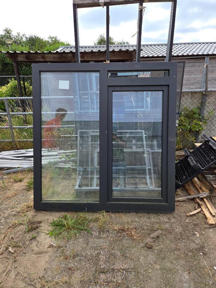 Kunststof Kozijn Wit + Antraciet aluminium schaal - compleet, Doe-het-zelf en Verbouw, Kozijnen en Schuifpuien, Nieuw, Raamkozijn