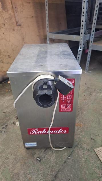 Gratis 2 slagroom machines (defect) beschikbaar voor biedingen