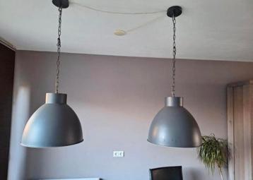 Hanglampen 2x beschikbaar voor biedingen