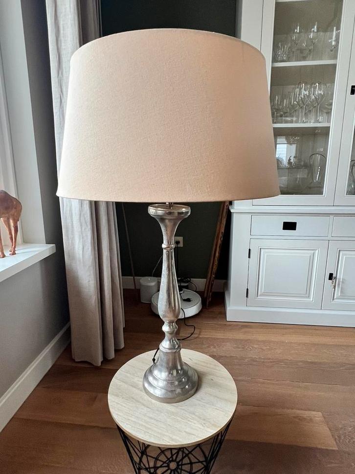 Lamp met kap, 88 cm hoog, Huis en Inrichting, Lampen | Lampenkappen, Zo goed als nieuw, 50 cm of meer, Rond, Ophalen