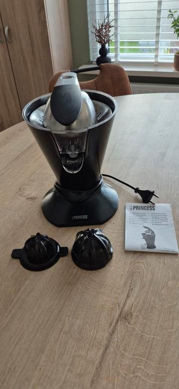 Citruspers Princess - Zo goed als nieuw! beschikbaar voor biedingen