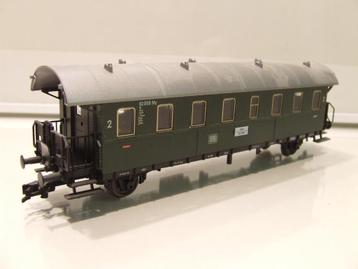 FLEISCHMANN 5076 K personenwagen, 2 assig, groen, 2e kl. beschikbaar voor biedingen