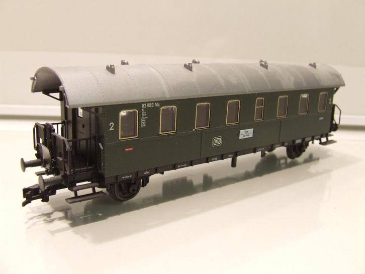 FLEISCHMANN 5076 K personenwagen, 2 assig, groen, 2e kl., Hobby en Vrije tijd, Modeltreinen | H0, Zo goed als nieuw, Wagon, Gelijkstroom of Wisselstroom