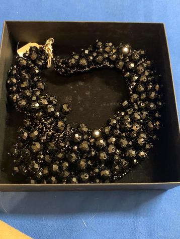Mooi luxe feestelijk collier zwart beschikbaar voor biedingen