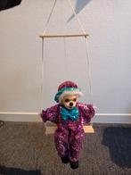 Clown op Schommel - Decoratief, Ophalen of Verzenden