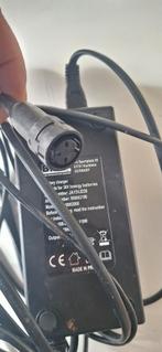 Gazelle oplader innergy 36v, Fietsen en Brommers, Fietsaccessoires | Fietsaccu's, Ophalen of Verzenden, Zo goed als nieuw