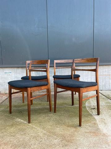Henning Kjaernulf Vejle vintage deens design stoelen  beschikbaar voor biedingen