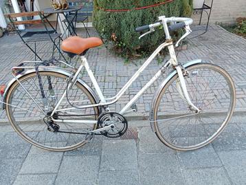 Vintage Loverdi Dames Racefiets beschikbaar voor biedingen