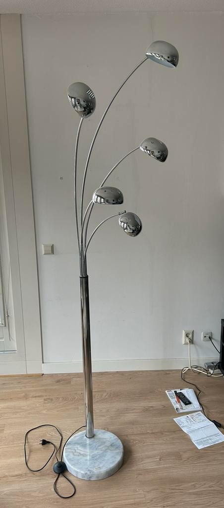 Vloerlamp chrome met 5 lichtpunten en marmeren voet, Huis en Inrichting, Lampen | Vloerlampen, Zo goed als nieuw, Ophalen