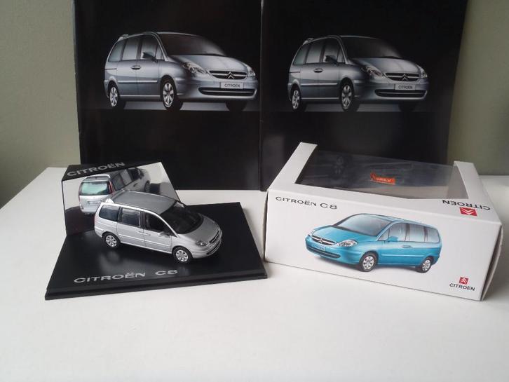 Citroën C 8  NOREV 1:43 met folder uit 2002, Hobby en Vrije tijd, Modelauto's | 1:43, Nieuw, Auto, Norev, Ophalen of Verzenden