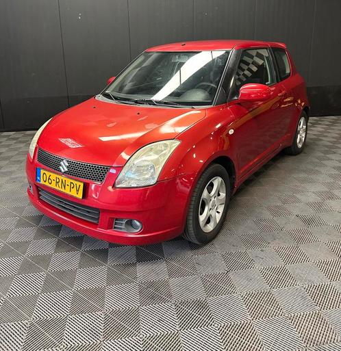 Suzuki Swift 1.5 3D 2005 Rood, Auto's, Suzuki, Bedrijf, Swift, Benzine, D, Hatchback, Handgeschakeld, Origineel Nederlands, Rood