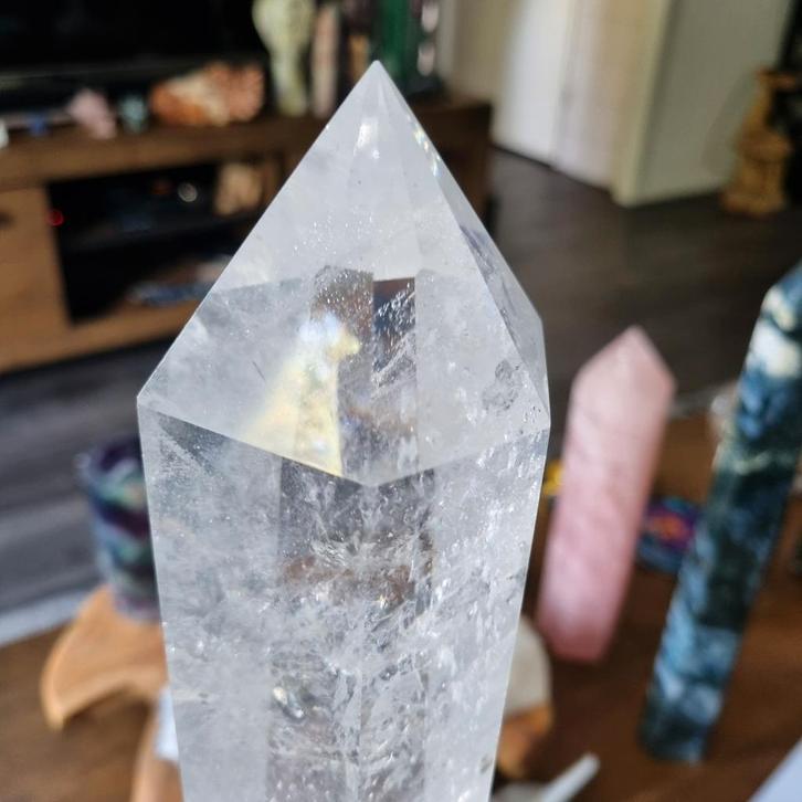 Bergkristal grote Obelisk Toren - 42cm, 3kg+ Regenboog, Verzamelen, Mineralen en Fossielen, Ophalen of Verzenden
