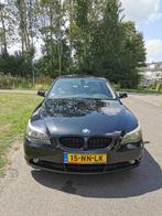 BMW 5-Serie 3.0 I 530 AUT 2004 Zwart, Auto's, Automaat, Achterwielaandrijving, Beige, Parkeersensor