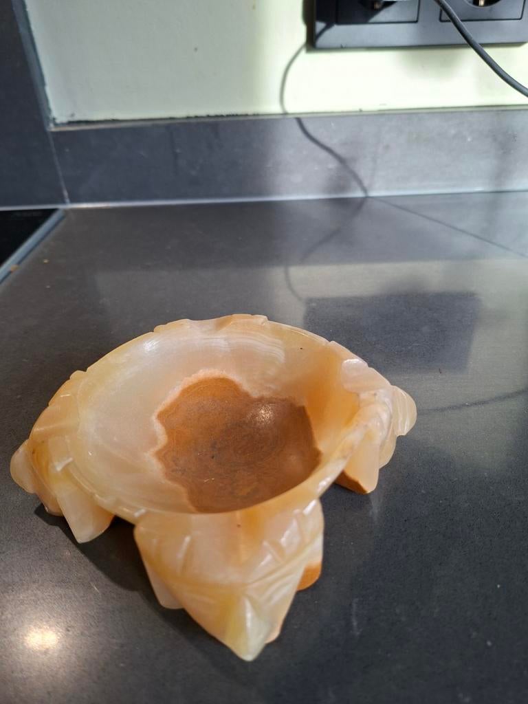 Vintage stenen asbak vierkant met ronde hoeken met pootjes, Antiek en Kunst, Curiosa en Brocante, Ophalen of Verzenden