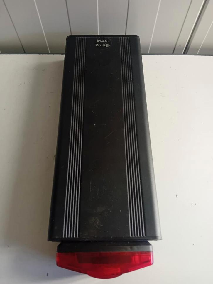 Defecte fiets accu Azorbike EN15194 24volt, Fietsen en Brommers, Fietsaccessoires | Fietsaccu's, Gebruikt, Ophalen of Verzenden