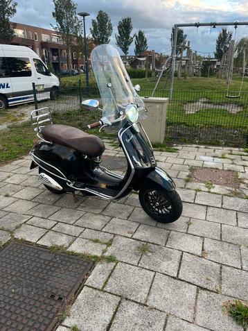 Vespa Primavera beschikbaar voor biedingen