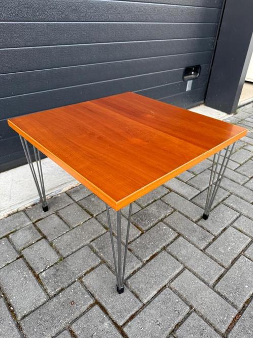 Vintage bijzettafel - Pin Age - Denmark - jaren '70, Huis en Inrichting, Tafels | Bijzettafels, Gebruikt, Rechthoekig, Minder dan 45 cm