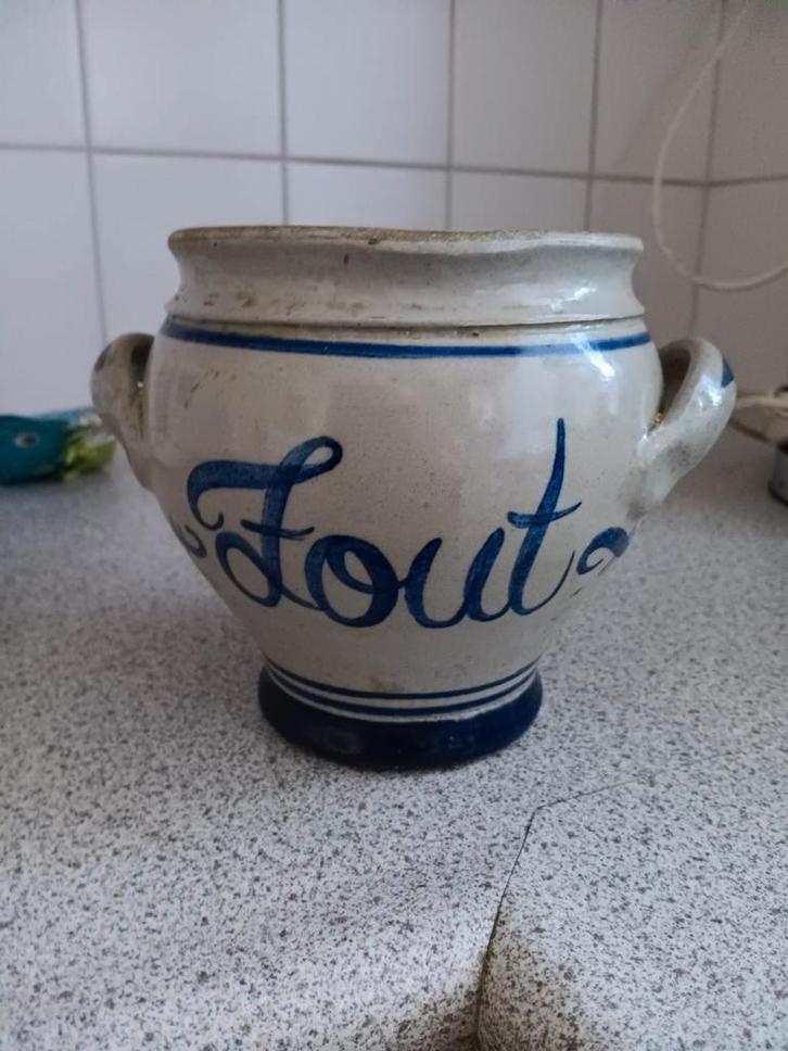 Oud Zoutpotje met Blauwe Details, Antiek en Kunst, Antiek | Keramiek en Aardewerk, Ophalen of Verzenden