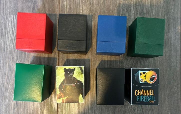 Diverse deckboxen (100+ kaarten), Hobby en Vrije tijd, Verzamelkaartspellen | Magic the Gathering, Zo goed als nieuw, Overige typen