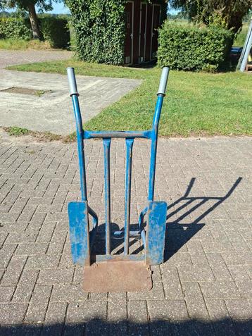 Steekwagen beschikbaar voor biedingen