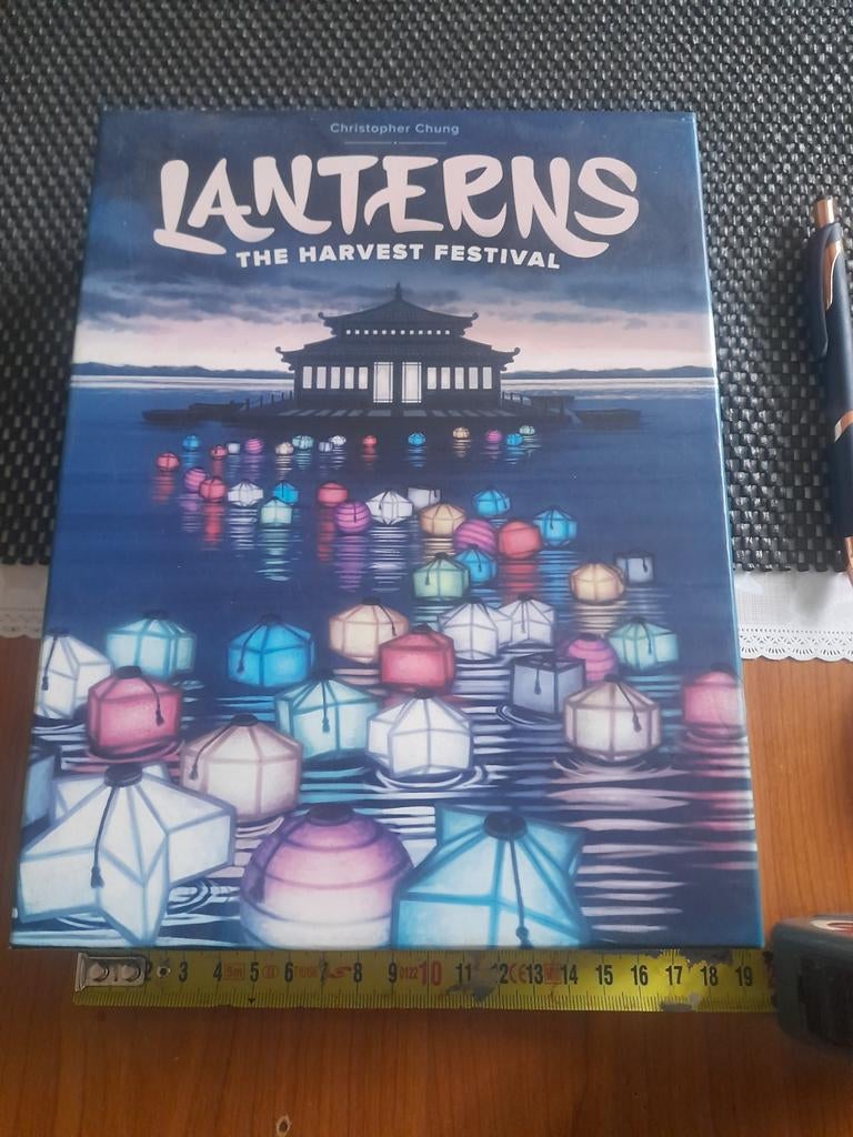 LANTERN, strategisch tegelplaatsingsspel, Een of twee spelers, Ophalen of Verzenden, Zo goed als nieuw, Renegade Game Studios