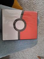 75 Voetbalkaarten in Pokemon Mapje, Ophalen of Verzenden, Zo goed als nieuw, Meerdere kaarten