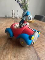 Donald Duck in Auto 313 Beeldje - Vintage 1990, Verzamelen, Disney, Ophalen of Verzenden, Donald Duck, Zo goed als nieuw, Beeldje of Figuurtje