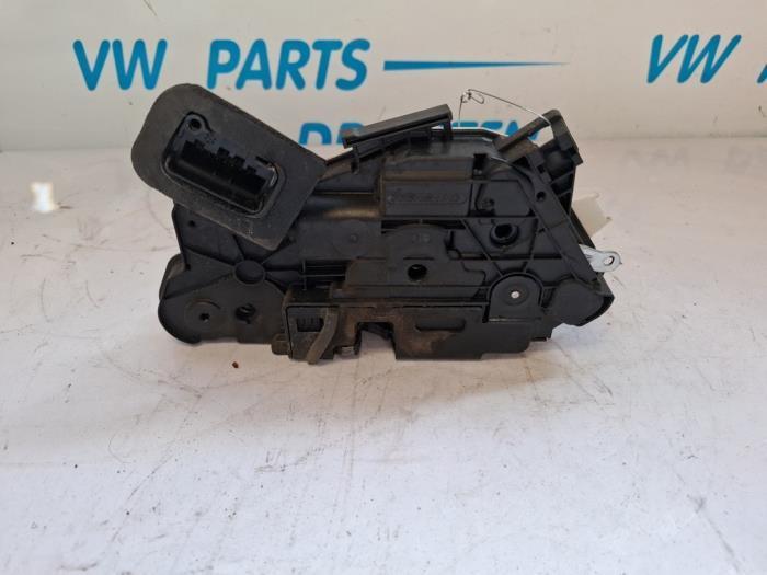 Deurslot Mechaniek 2Deurs links van een Volkswagen Caddy, Auto-onderdelen, Carrosserie en Plaatwerk, Volkswagen, Gebruikt, 3 maanden garantie