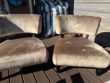 2 leuke stoeltjes  beschikbaar voor biedingen