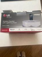 LG Speaker met iPhone Lightning Dock, Ophalen, Zo goed als nieuw, Minder dan 60 watt, Overige typen