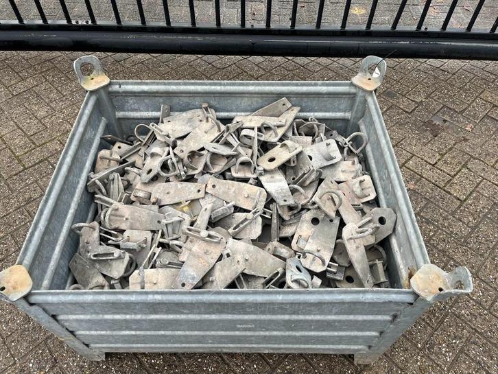 Van Thiel muurlippen/muurlip/muurkoppeling/muur klem, Doe-het-zelf en Verbouw, Steigers, Gebruikt, Gevelsteiger, 5 meter of hoger