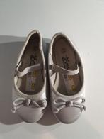 zilverenkleurige kinderschoenen , maat 26 *32*, Meisje, Schoenen, Ophalen of Verzenden, Zo goed als nieuw