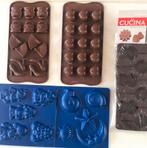 Chocoladevormen 4 stuks, Ophalen of Verzenden, Zo goed als nieuw, Taarten, Bakvorm