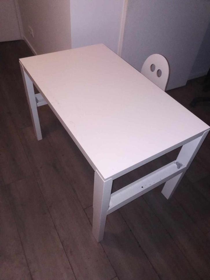 GRATIS! PÅHL bureau, FREE, Huis en Inrichting, Bureaus, Zo goed als nieuw, Stabureau, In hoogte verstelbaar, Ophalen