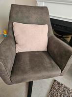 Mooi bankstel en twee stoelen ook 4 eetkamerstoelen passend, Huis en Inrichting, Ophalen