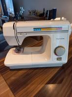 Toyota 4070 naaimachine met naaikistje en kistje lockgaren, Ophalen, Zo goed als nieuw
