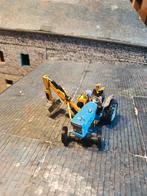 Ford 5000 Corgi met zijgraafmachine en chauffeur, Ophalen of Verzenden, Gebruikt, Tractor of Landbouw, Corgi