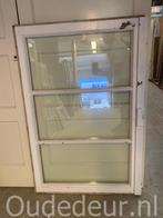 nr. r732 oude raam in drie delen