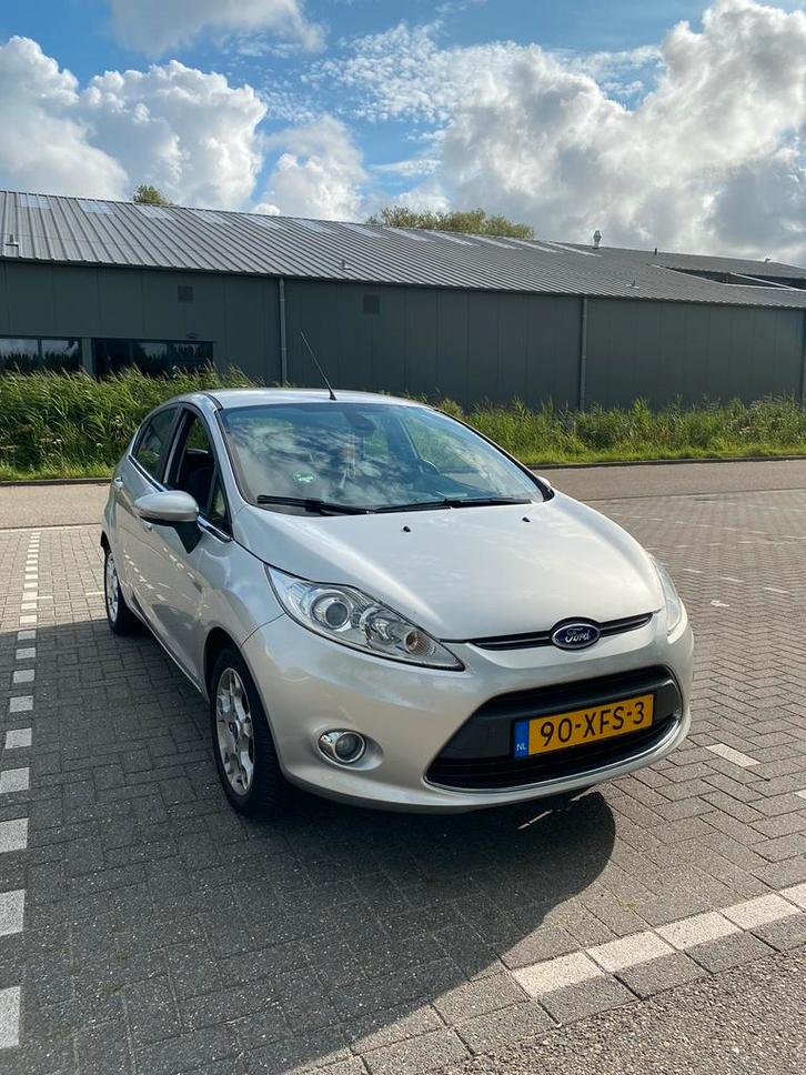 Ford Fiësta 1.25 60KW 5DR 2012 Grijs, Auto's, Ford, Particulier, Fiësta, ABS, Adaptieve lichten, Airbags, Airconditioning, Bluetooth
