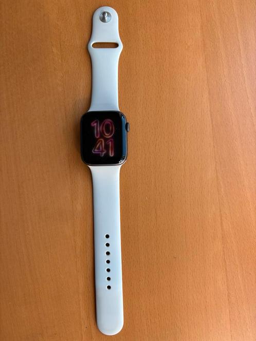 Apple watch 5 series incl dual & watch fast wireless charger, Sieraden, Tassen en Uiterlijk, Smartwatches, Zo goed als nieuw, iOS