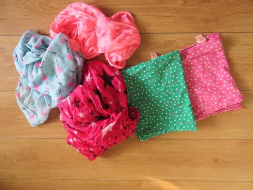 5 Vrolijke siersjaaltjes voor een meisje, Kinderen en Baby's, Kinderkleding | Mutsen, Sjaals en Handschoenen, Zo goed als nieuw