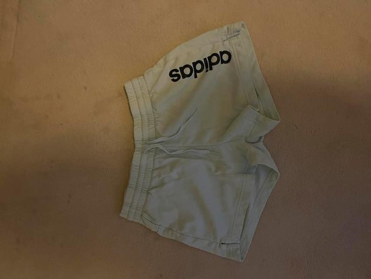 Sportbroekje adidas maat S, Kleding | Dames, Sportkleding, Blauw, Ophalen of Verzenden