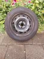1 set van vier stalen velgen met winterbanden, Auto-onderdelen, Gebruikt, 15 inch, Banden en Velgen, Personenwagen