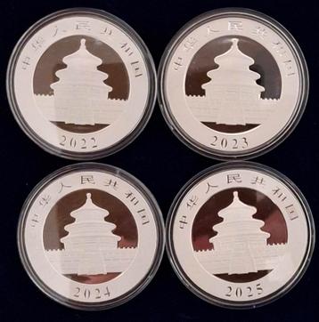 3 Chinese Zilveren Pandas 2022 / 2023 / 2024 / 2025, beschikbaar voor biedingen