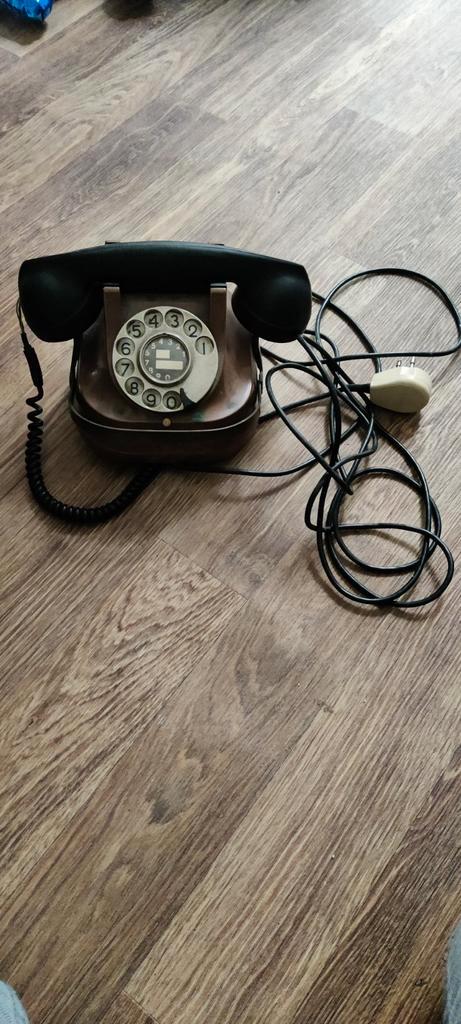 Vintage koperen telefoon met draaischijf., Antiek en Kunst, Antiek | Tv's en Audio, Ophalen of Verzenden