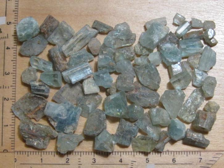mi. bulk 3 - 11 soorten ruwe edelstenen 1375Kt - organite, Verzamelen, Mineralen en Fossielen, Mineraal, Verzenden