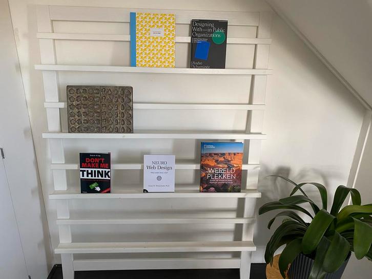 Tijdschriftenrek - Stijlvol en Praktisch Design Rekje Boeken, Antiek en Kunst, Antiek | Meubels | Kasten, Ophalen