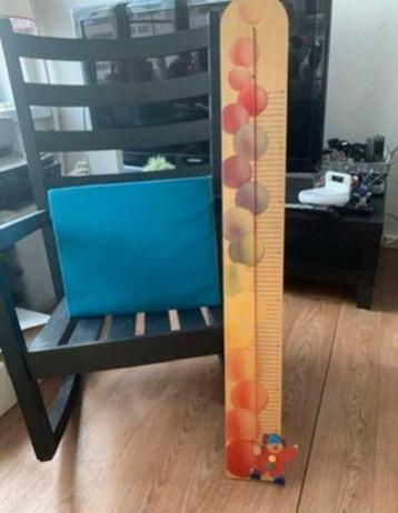 Wooden Groeimeter met Balloons & Clown  good quality of wood beschikbaar voor biedingen